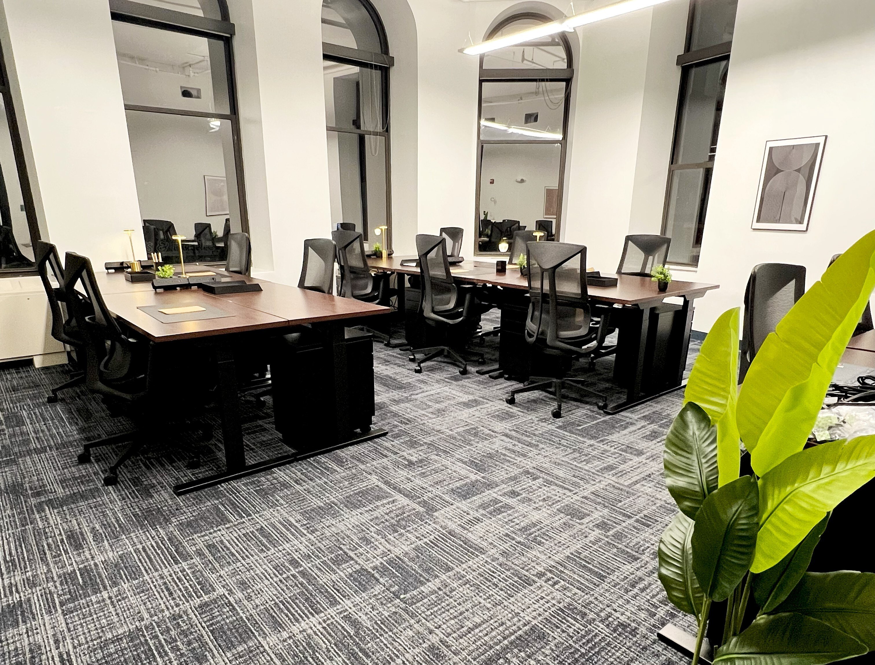 50 Franklin l 12 person Office